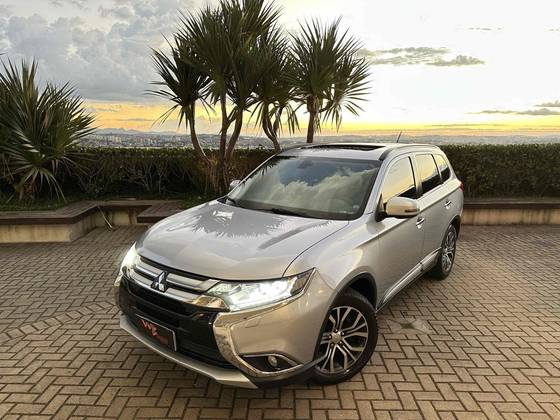 MITSUBISHI OUTLANDER 2.2 4X4 16V DIESEL 4P AUTOMÁTICO